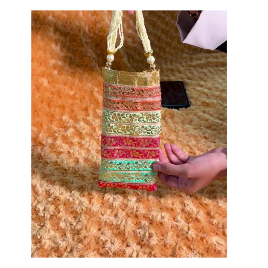 Mobile Pouch with Handel
