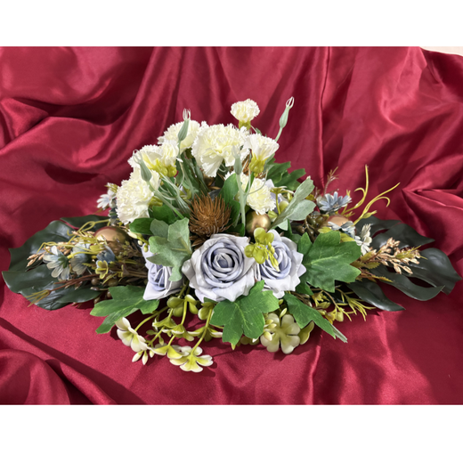 Blue Breeze artificial floral centrepiece with 3 glass candle holders · Celebration Kraft